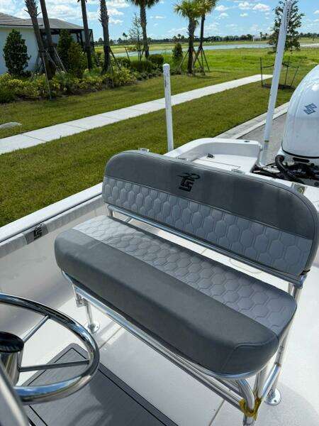 25ft Carolina Skiff Yacht For Sale