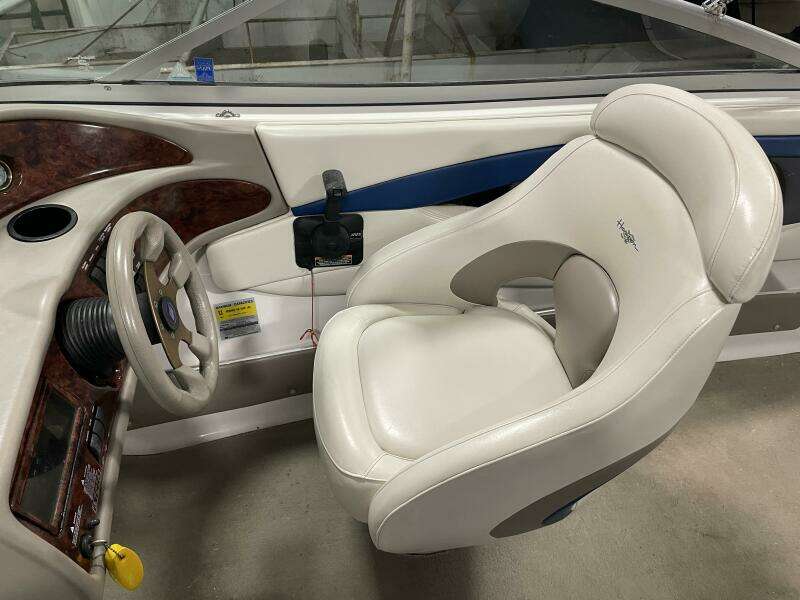 22ft Four Winns Yacht For Sale