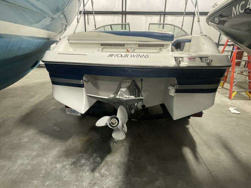 22ft Four Winns Yacht For Sale