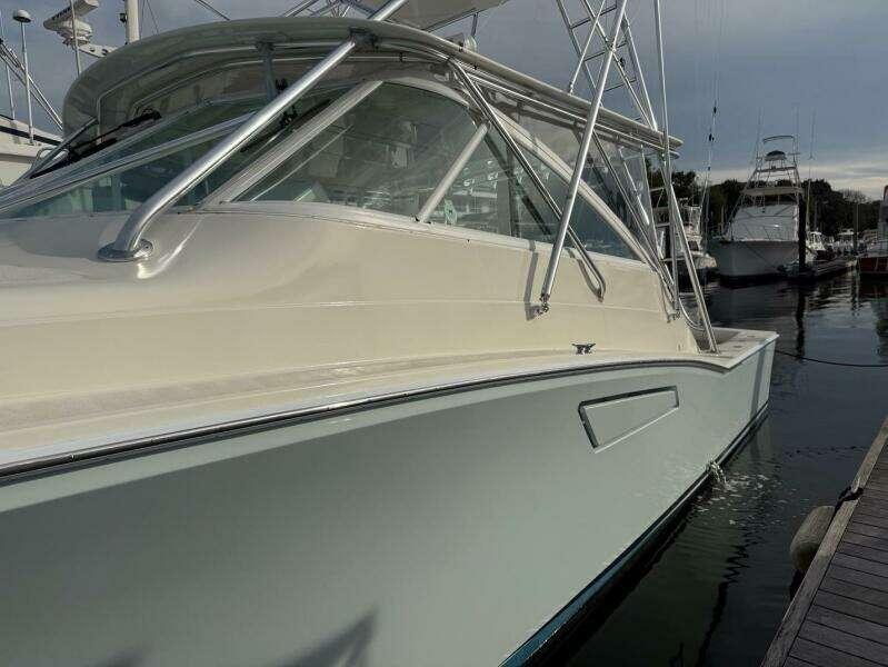 Cabo 45 EMMA - Exterior