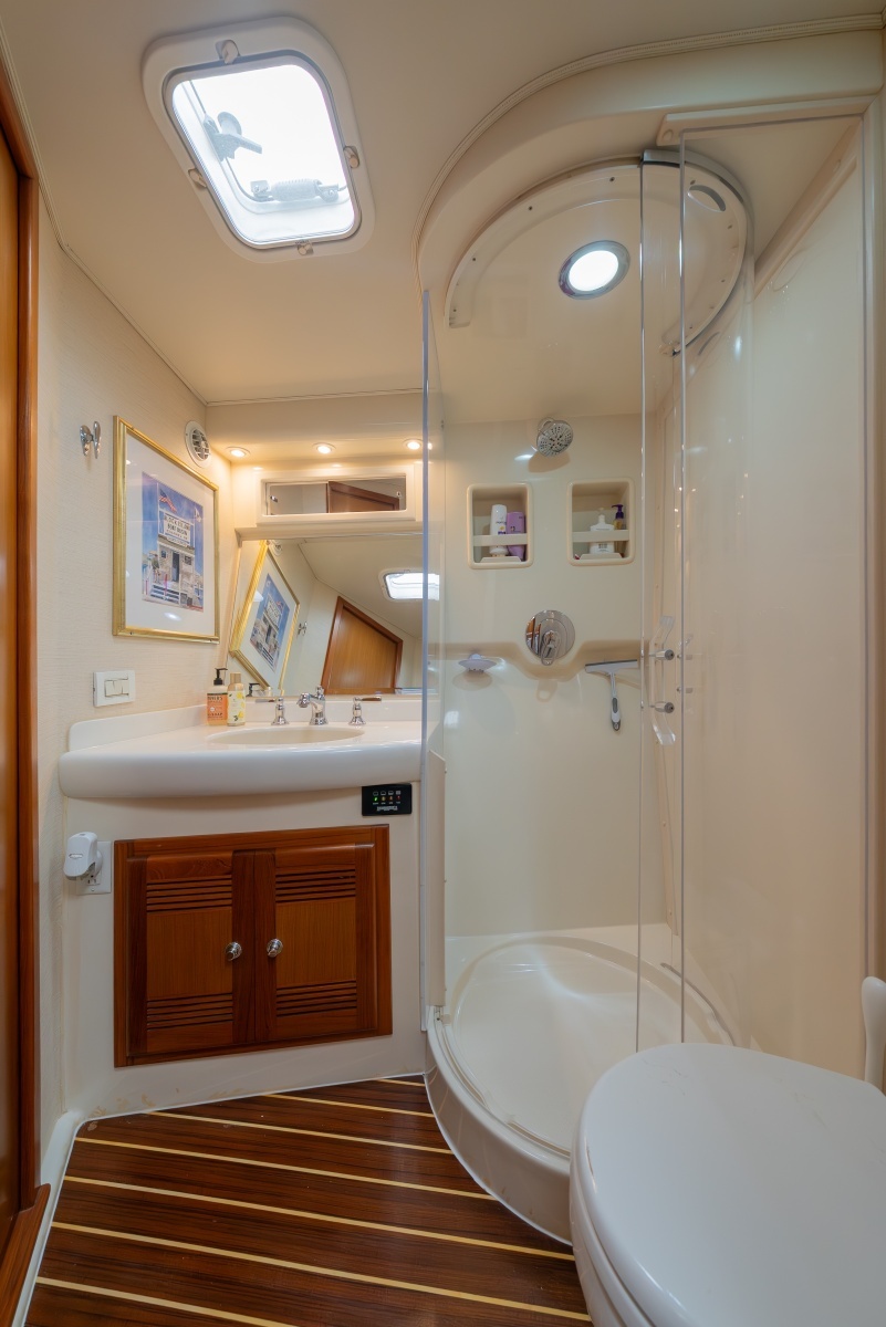 2002 Cabo 45 Express