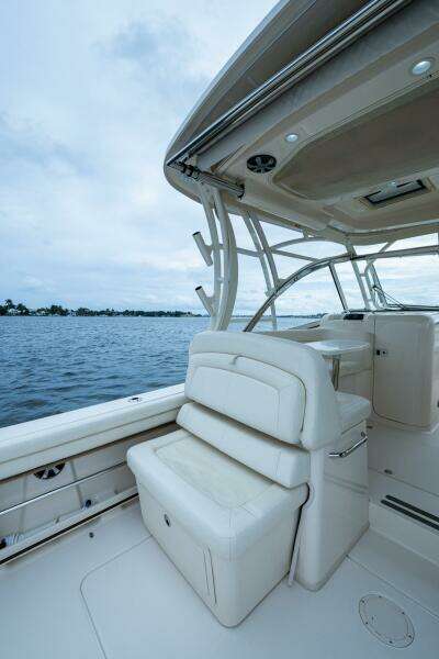 33ft Grady White Yacht For Sale