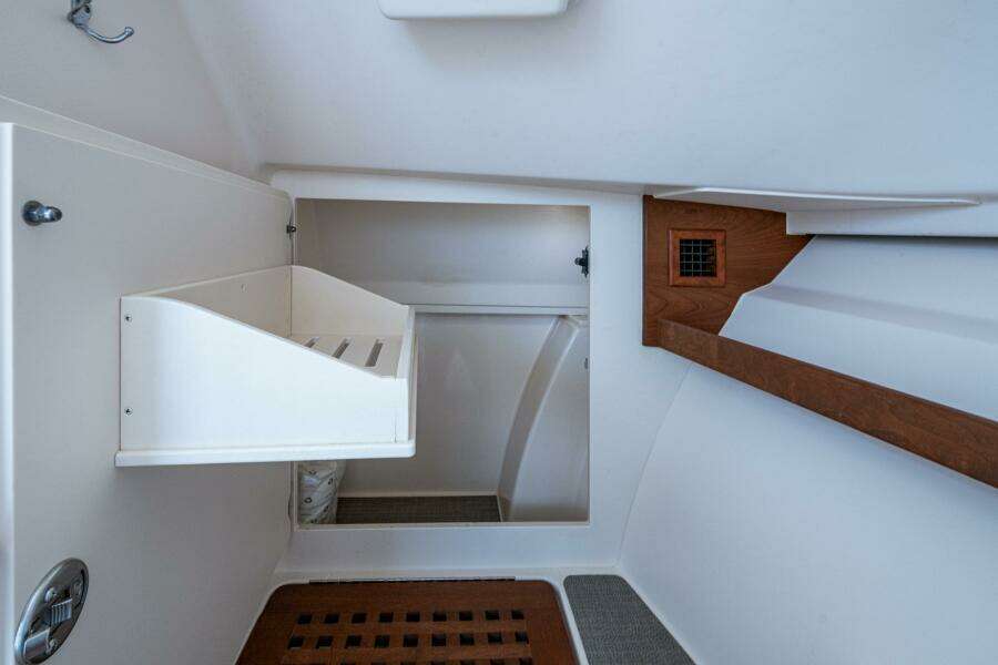 33ft Grady White Yacht For Sale