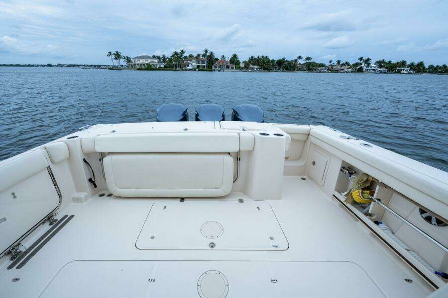 33ft Grady White Yacht For Sale