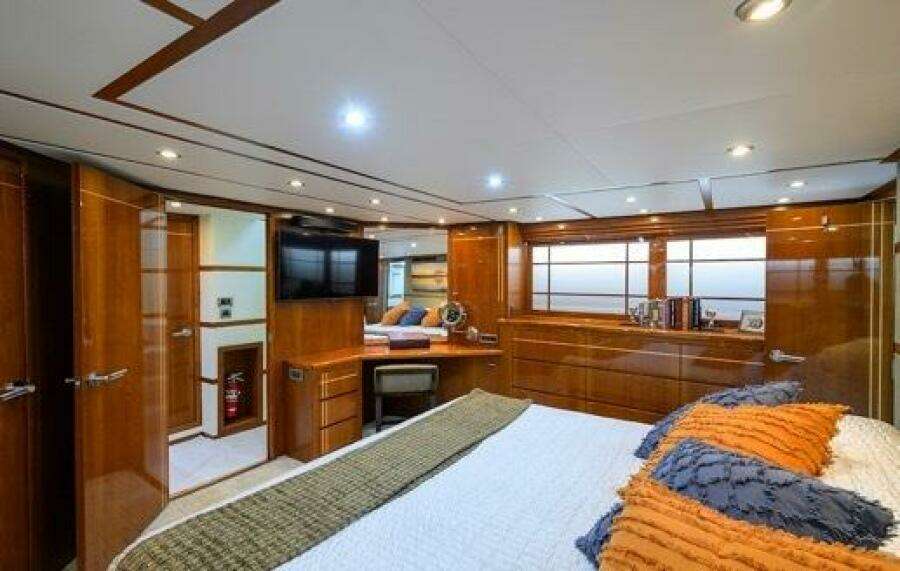 POMBOO 70ft Hatteras Yacht For Sale