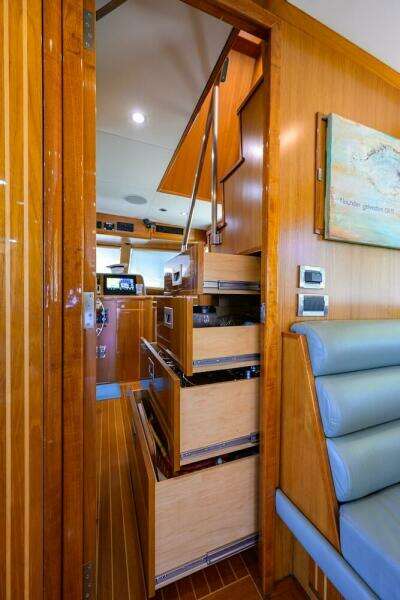 POMBOO 70ft Hatteras Yacht For Sale