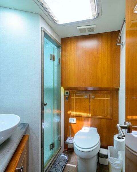 POMBOO 70ft Hatteras Yacht For Sale