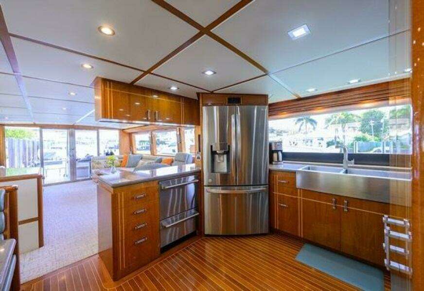 POMBOO 70ft Hatteras Yacht For Sale