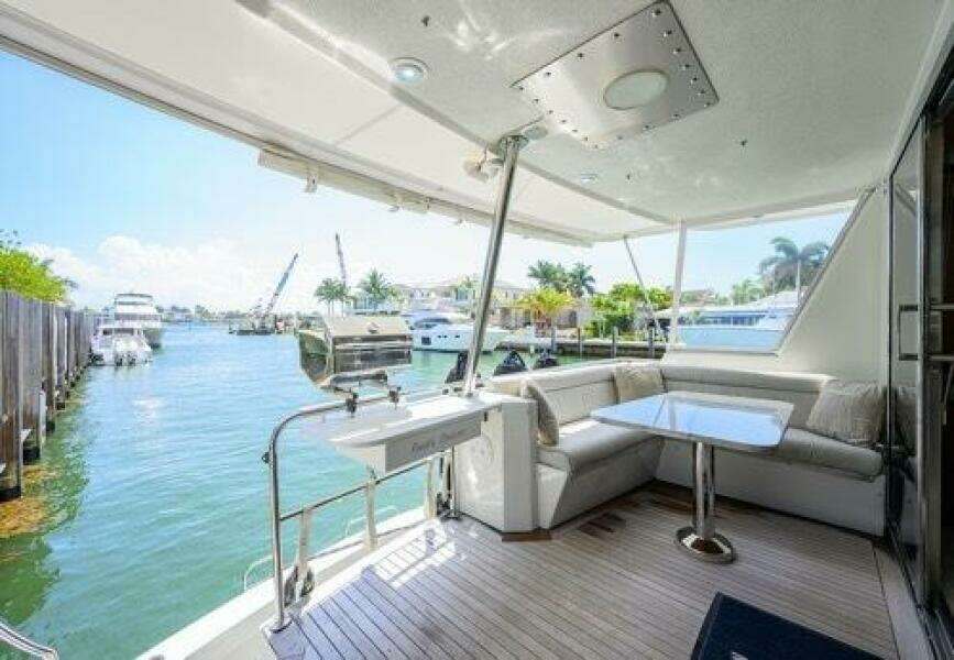 POMBOO 70ft Hatteras Yacht For Sale