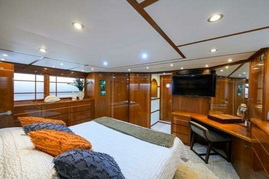 POMBOO 70ft Hatteras Yacht For Sale