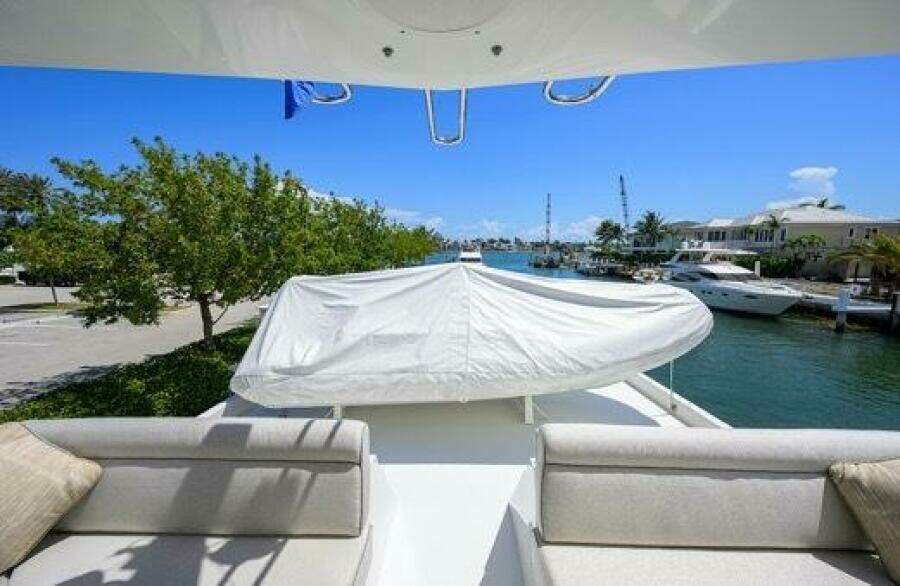 POMBOO 70ft Hatteras Yacht For Sale