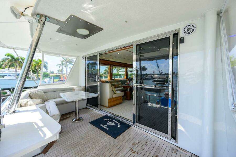 POMBOO 70ft Hatteras Yacht For Sale