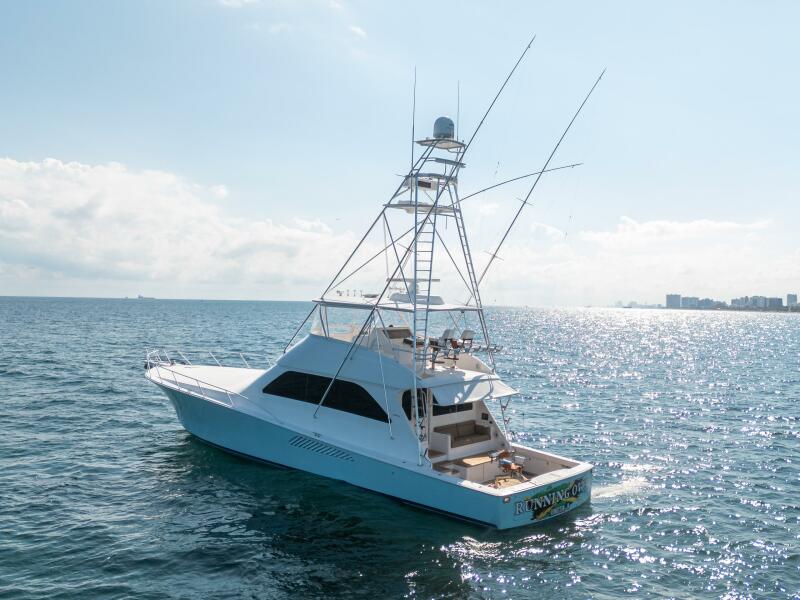 68' 2006 Viking 68 Convertible