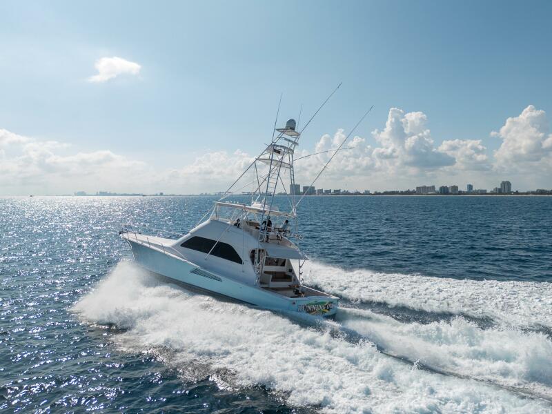 68' 2006 Viking 68 Convertible