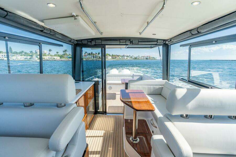 In Stock MJM 42 005 42ft MJM Yacht For Sale