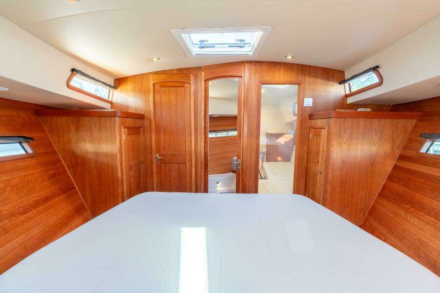 In Stock MJM 42 005 42ft MJM Yacht For Sale
