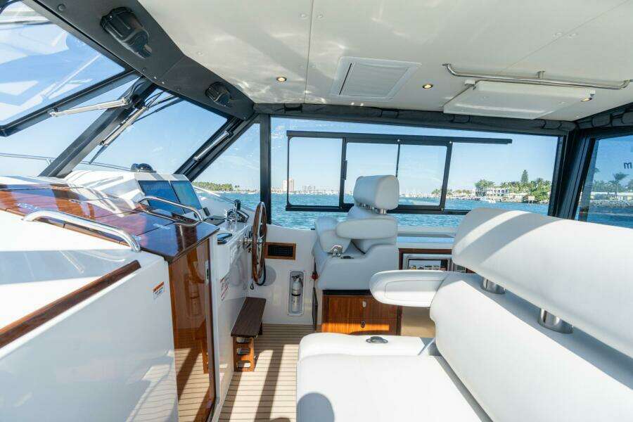 In Stock MJM 42 005 42ft MJM Yacht For Sale