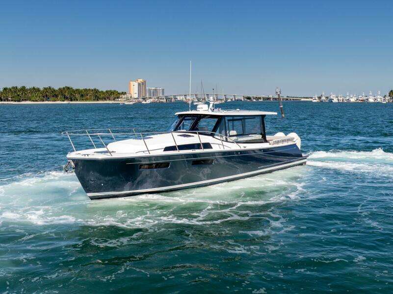 In Stock MJM 42 005 42ft MJM Yacht For Sale