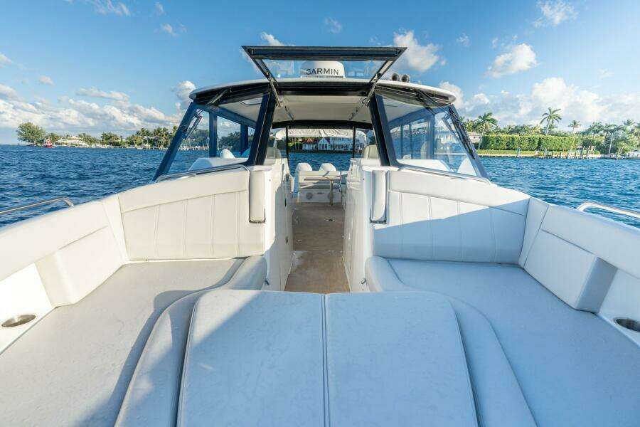 In stock 2026 MJM 3 053 38ft MJM Yacht For Sale