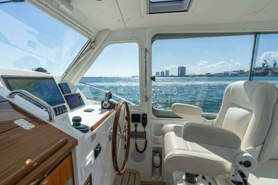 In Stock 2025 MJM 35 064 38ft MJM Yacht For Sale