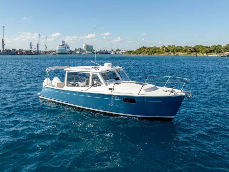 In Stock 2025 MJM 35 064 38ft MJM Yacht For Sale