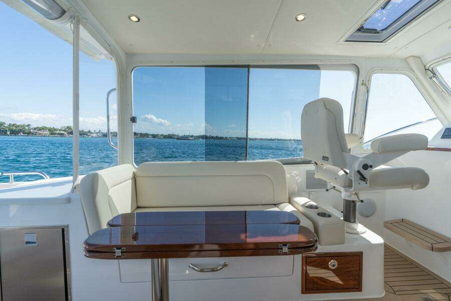 In Stock 2025 MJM 35 064 38ft MJM Yacht For Sale