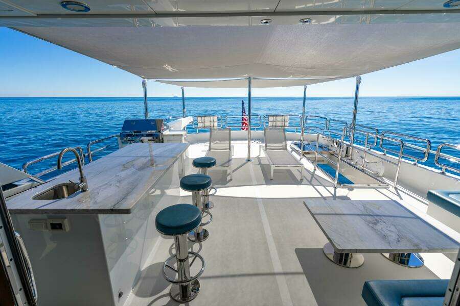 PALADIN 100ft Ocean Alexander Yacht For Sale