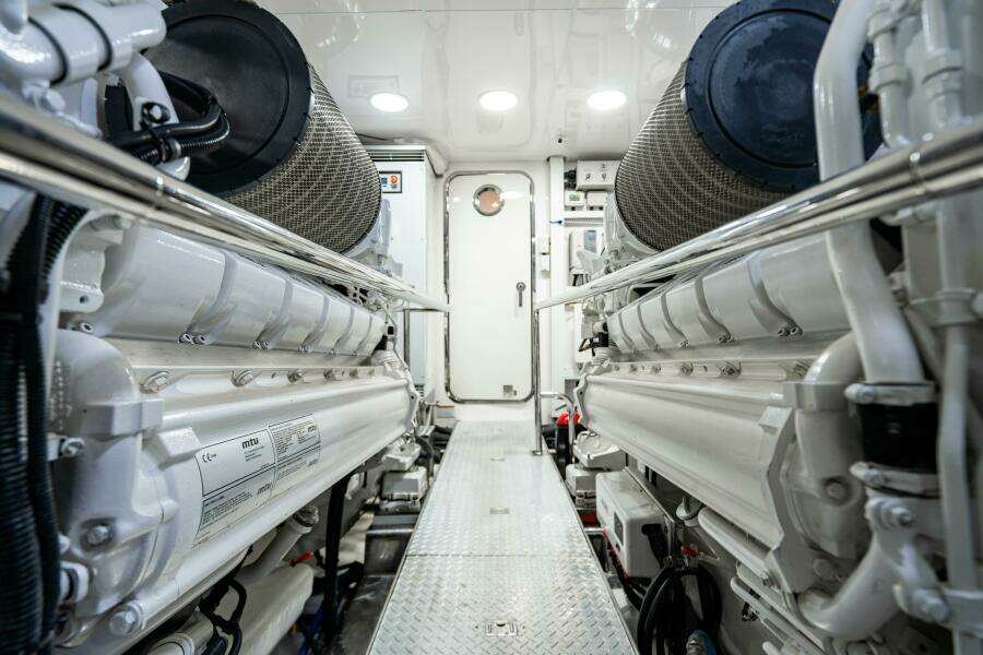 PALADIN 100ft Ocean Alexander Yacht For Sale