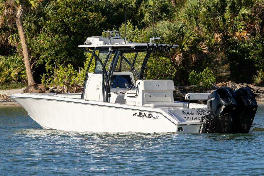28ft SeaHunter Yacht For Sale