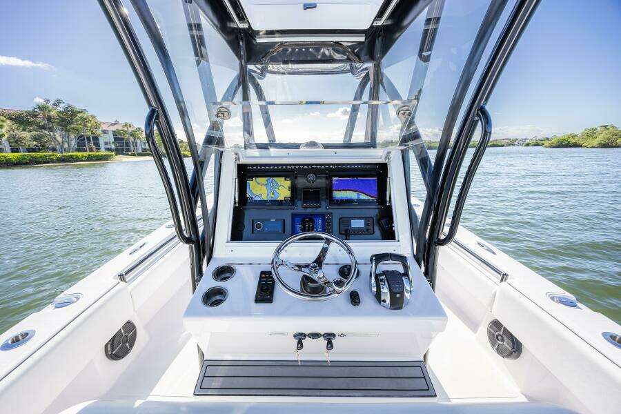 28ft SeaHunter Yacht For Sale