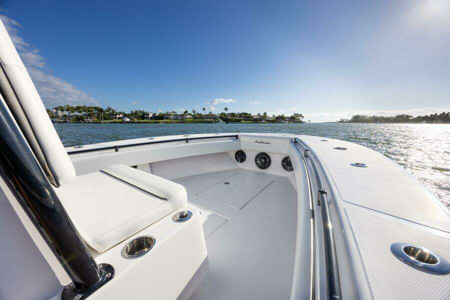 28ft SeaHunter Yacht For Sale