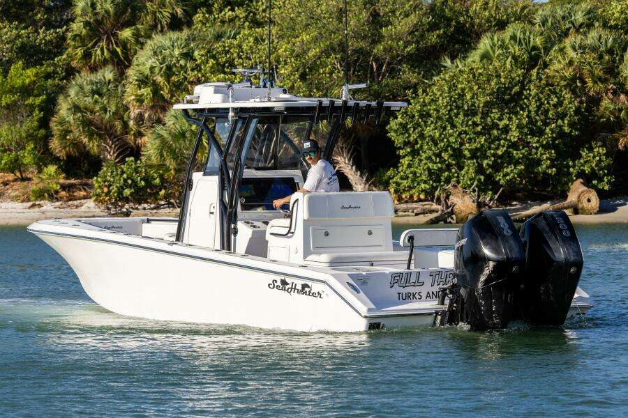 28ft SeaHunter Yacht For Sale