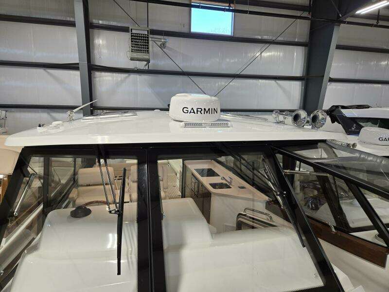 HIGH DEFINITION 47ft MJM Yacht For Sale