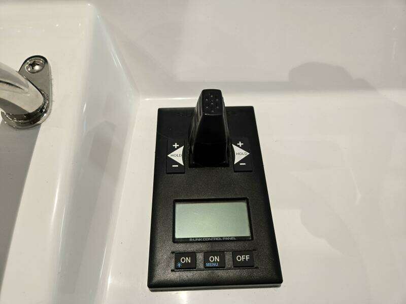 HIGH DEFINITION 47ft MJM Yacht For Sale