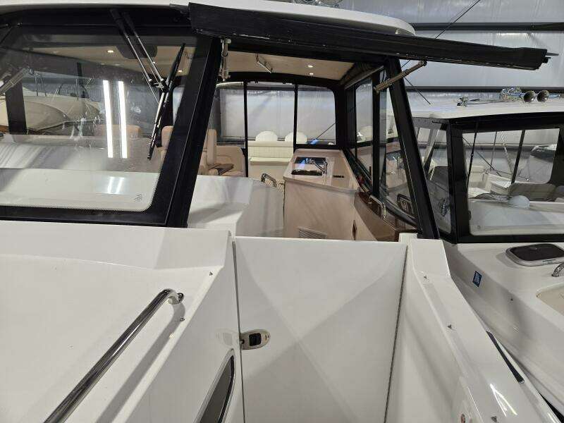 HIGH DEFINITION 47ft MJM Yacht For Sale