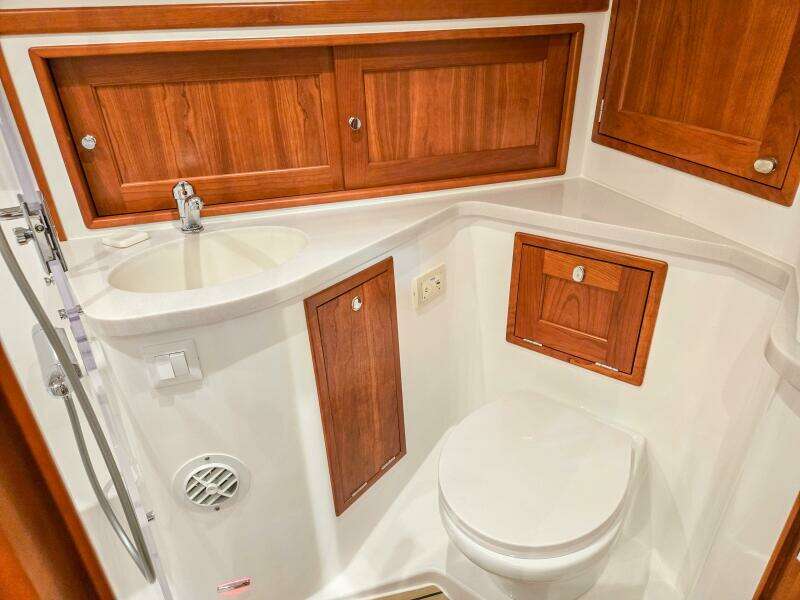 HIGH DEFINITION 47ft MJM Yacht For Sale