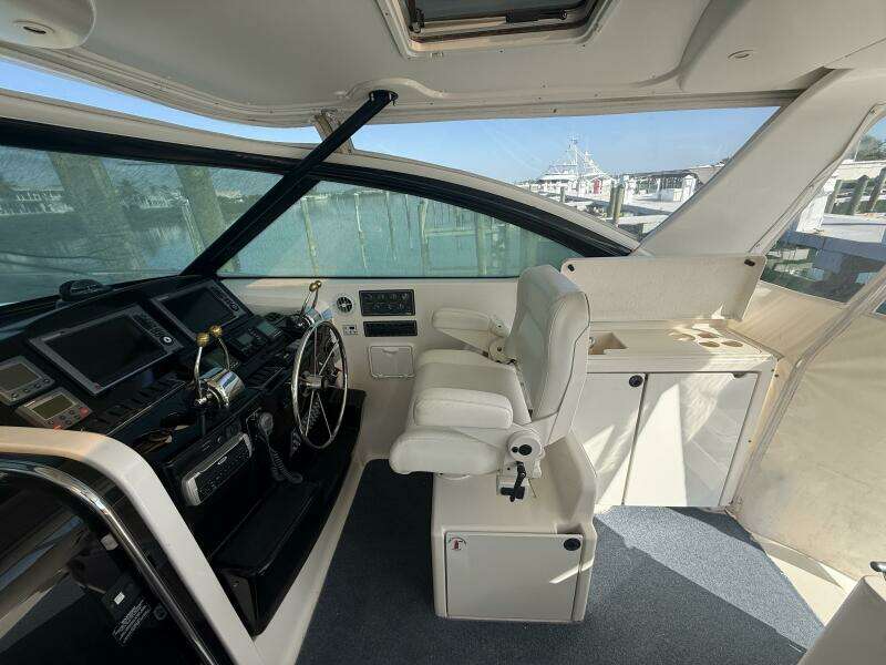 2004 Tiara Yachts 42 