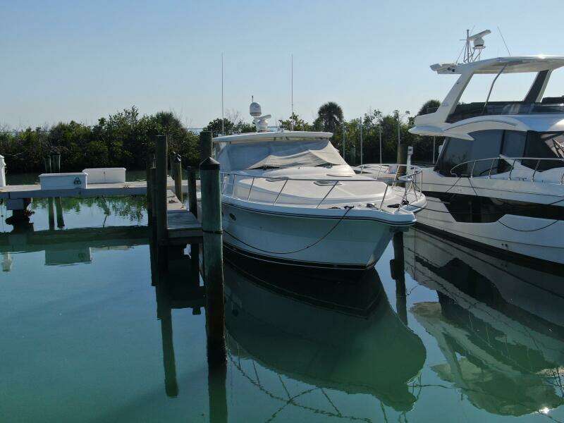 2004 Tiara Yachts 42 