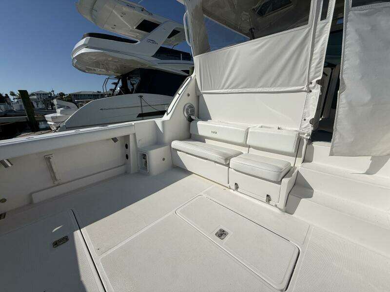 2004 Tiara Yachts 42 