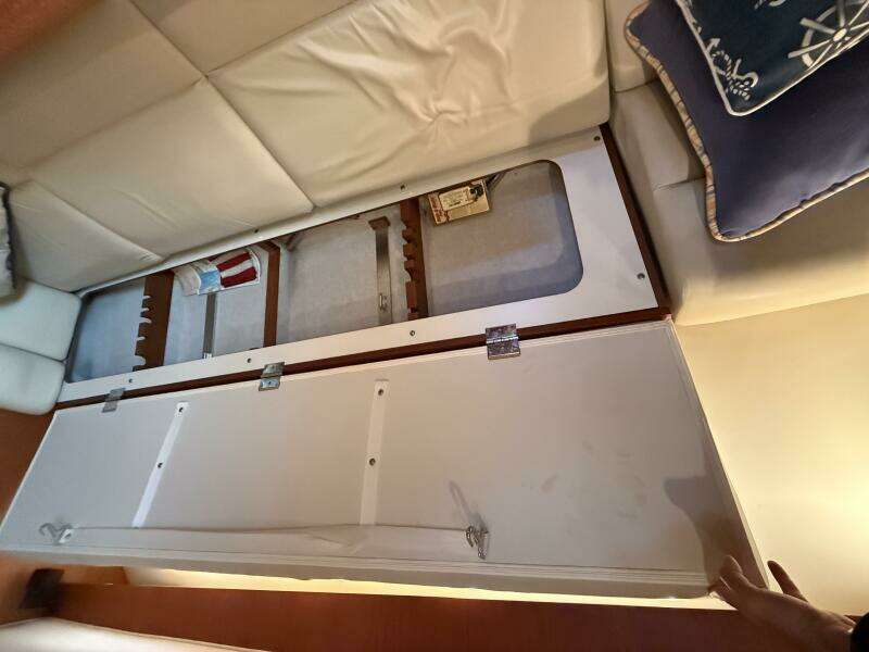 2004 Tiara Yachts 42 