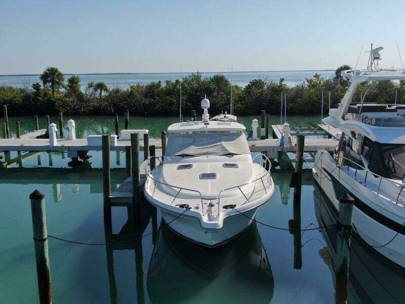 2004 Tiara Yachts 42 