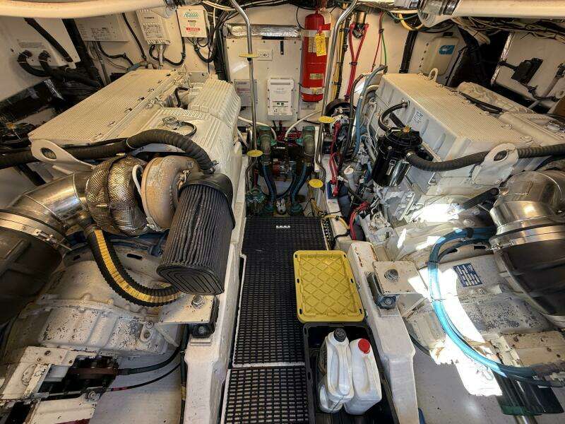 2004 Tiara Yachts 42 