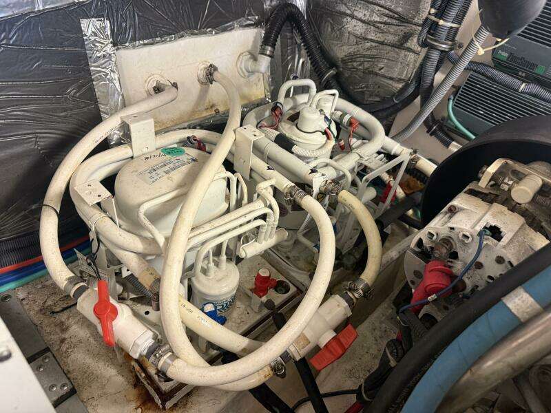 2004 Tiara Yachts 42 