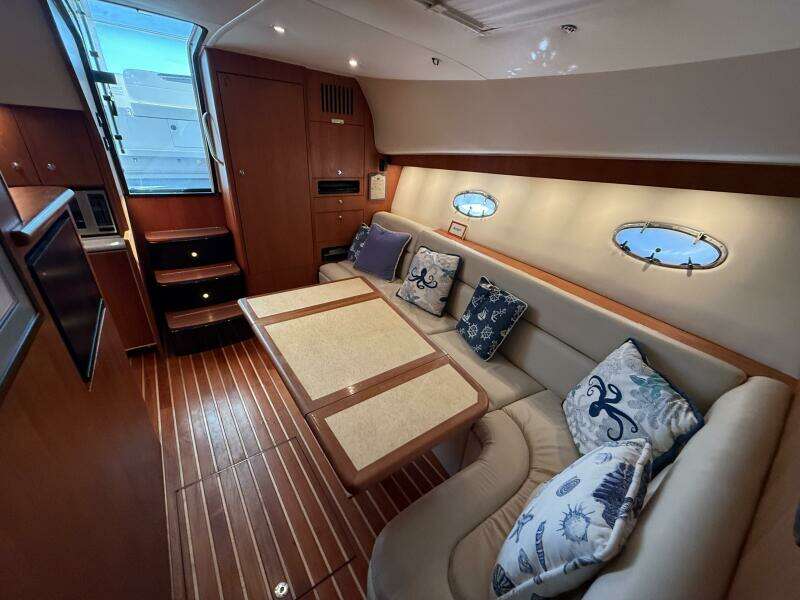 2004 Tiara Yachts 42 