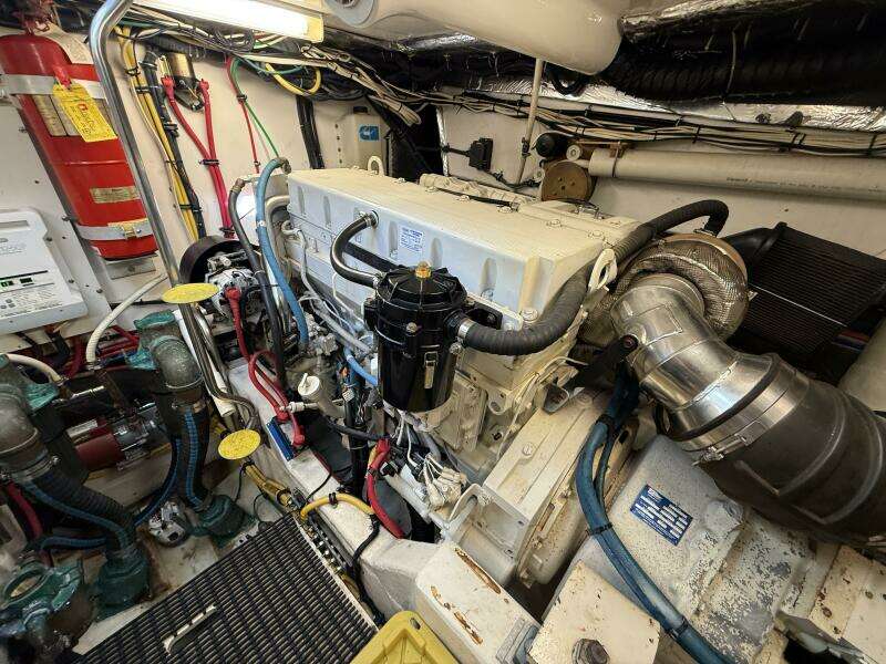 2004 Tiara Yachts 42 