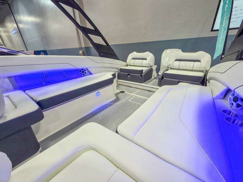 26ft Regal Yacht For Sale