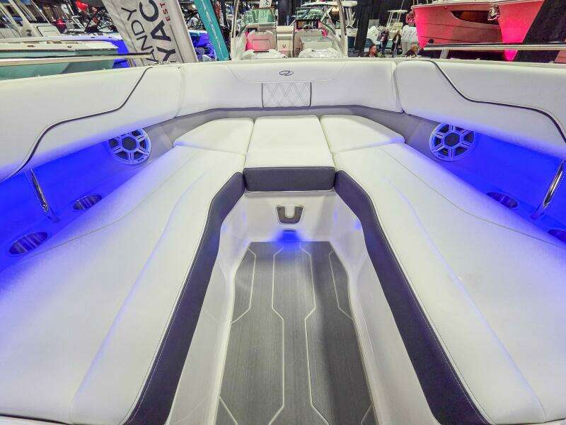 26ft Regal Yacht For Sale