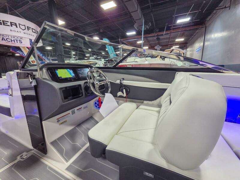 26ft Regal Yacht For Sale