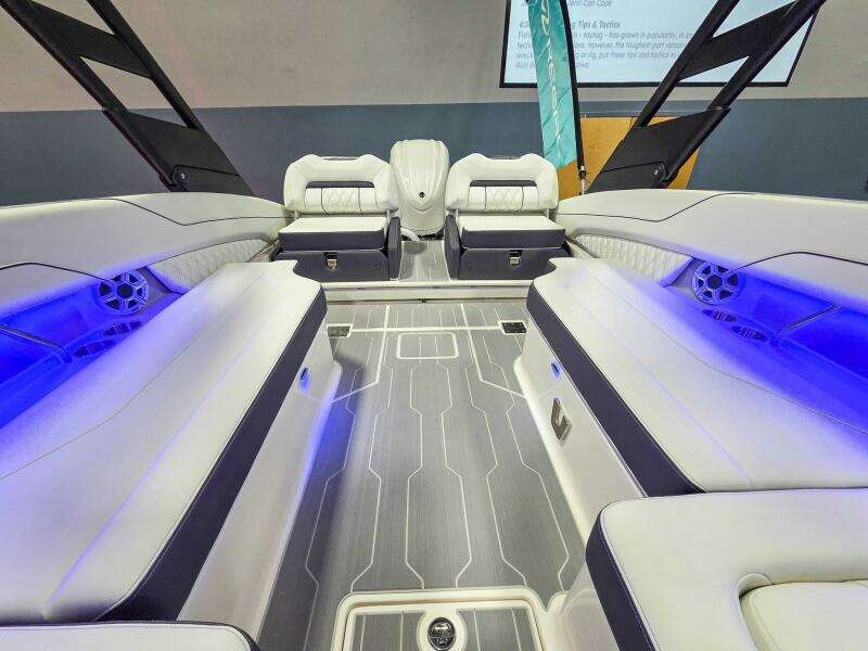 26ft Regal Yacht For Sale