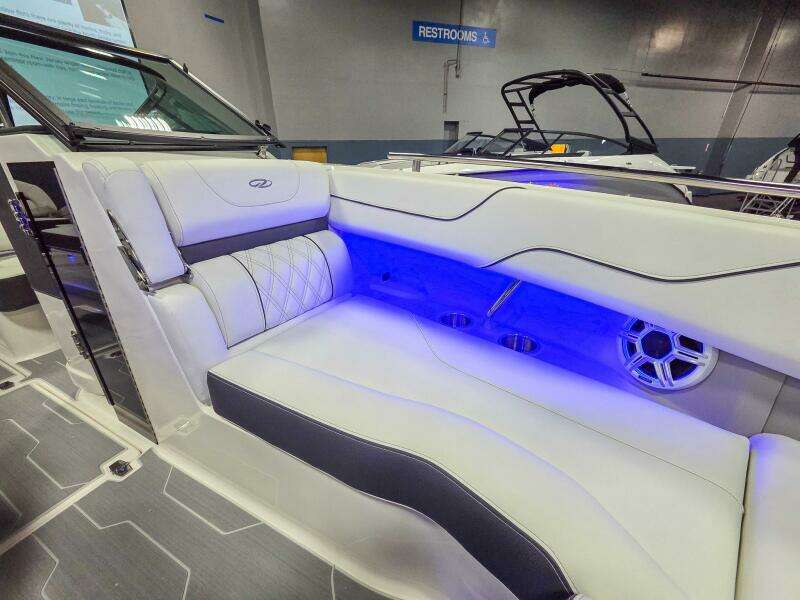 26ft Regal Yacht For Sale